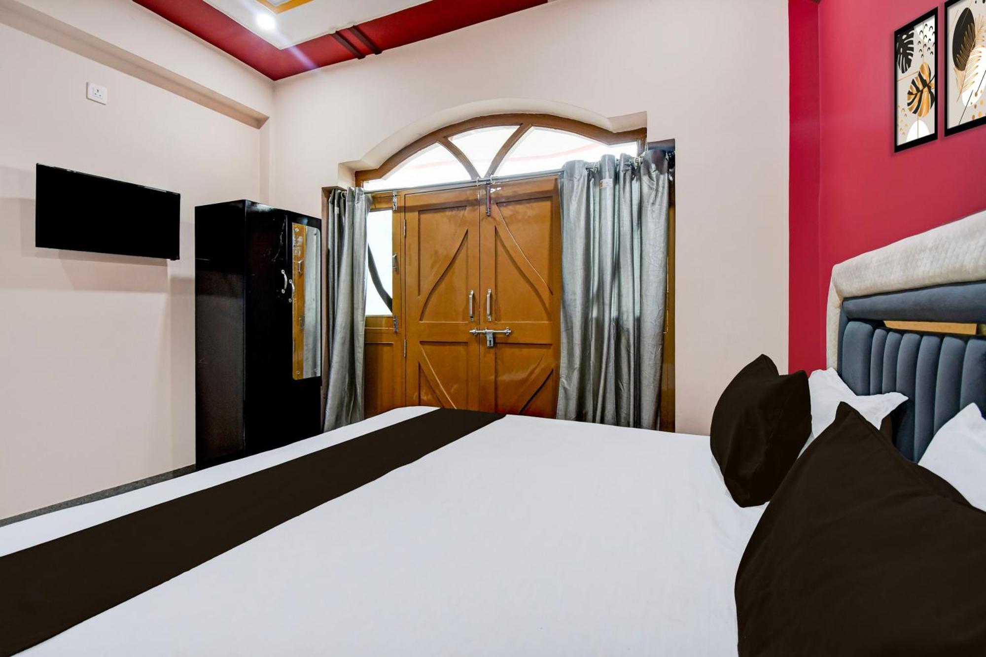 Hotel O The Lavish Landmark Danapur Extérieur photo