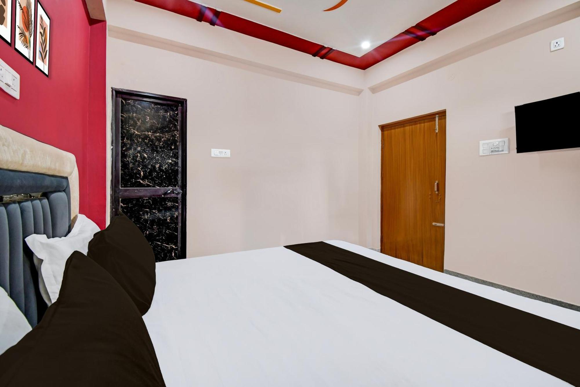 Hotel O The Lavish Landmark Danapur Extérieur photo